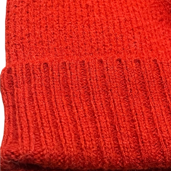 Red and White SNOW Pom Bennie Hat - Picture 8 of 9